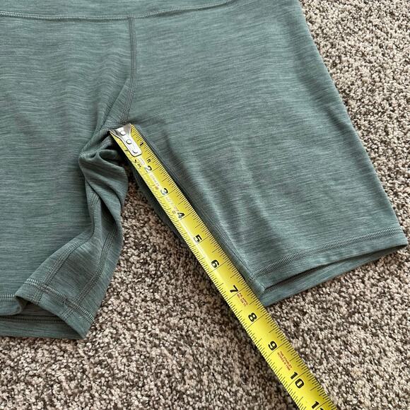 Lululemon heather sage green biker shorts size 6 - Picture 6 of 8